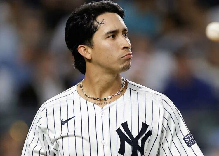 Oswaldo Cabrera has had the support of Anthony Rizzo as he fills in at first base in the playoffs.