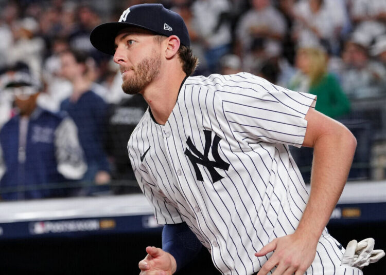 Yankees will get Ryan McMahon reps at shortstop this spring to see if he can be a backup option, per @GJoyce9