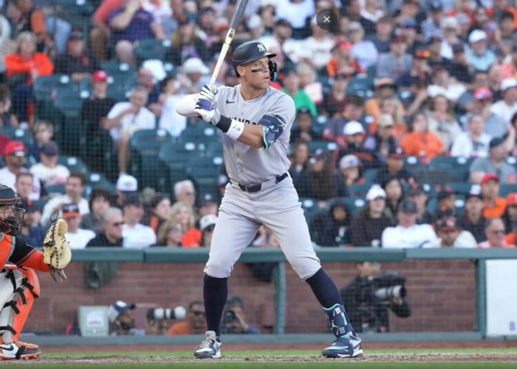 Yankees captain Aaron Judge hits a 383-ft home run during the 3-1 win over the Giants in San Francisco, March 28, 2026.