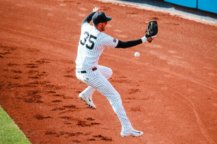 Cody Bellinger makes a magic catch during the Yankees win over the Marlins on April 3, 2026.