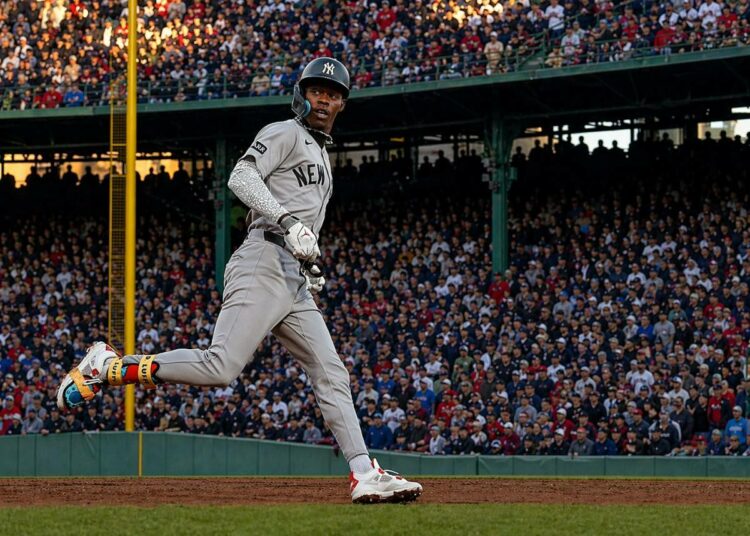 Jazz Chisholm arounds bases after hitting a homer in the Yankees' 4-2 win over the Red Sox in Boston, Apr. 23, 2026.