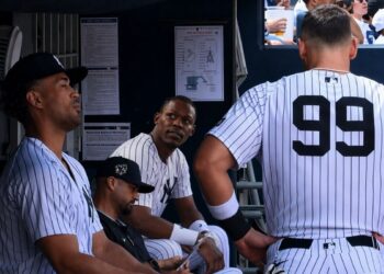 Both Judge and Stanton homers but the Yankees lose 11-4 to the Angels in New York, Apr. 16, 2026.