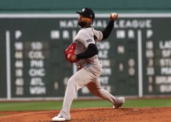 Luis Gil pitches during his scoreless six innings in the Yankees' 4-0 win over the Red Sox in Boston, Apr. 21, 2026.