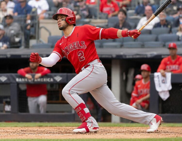 Oswald Peraza hit a solo home run and an RBI double to power the Angels' 11-4 win over the Yankees in New York, Apr. 16, 2026.