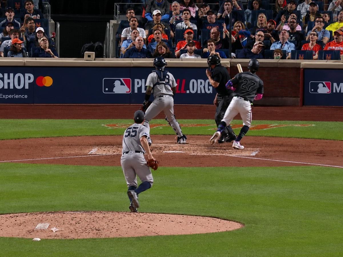 El lanzamiento salvaje de Carlos Rodon provocó dos carreras de los Mets en la derrota de los Yankees por 6-3 en Nueva York, el 16 de mayo de 2026.