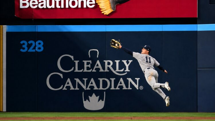 Anthony Volpe makes an outstanding catch with less than 5% probability in the Yankees' 8-3 win over the Blue Jays in Toronto, June 14, 2026.