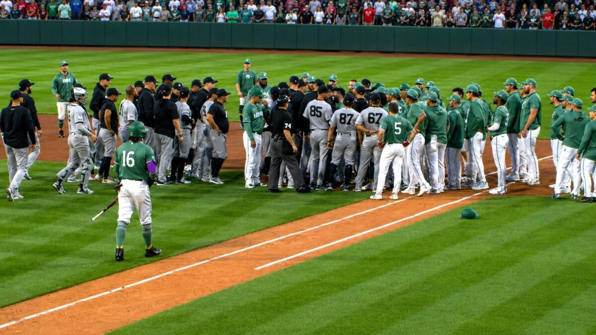 Benches were cleared after Contreras turned a walk from Williams into a scrum in the Yankees' 6-1 loss to the Red Sox, Boston, Jun 27, 2026.
