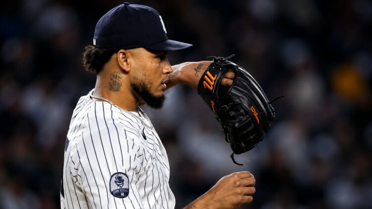 Camilo Doval gave up a grand slam in the eight that sealed the Yankees' 5-1 loss to the White Sox in New York, June 18, 2026.