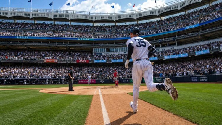 Cody Bellinger rounds after hitting go-ahead home run during the Yankees' 6-1 rout of the Red Sox in New York, June 7, 2026.