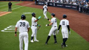 Los Yankees derrotan a los Reds por 5-0 gracias al jonrón de Rice y a la racha récord de Schlittler