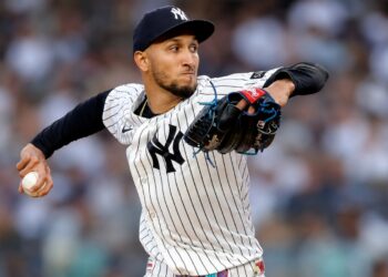 Elmer Rodriguez pitches in the Yankees' 4-1 loss to the Reds, New York, Jun 21, 2026.