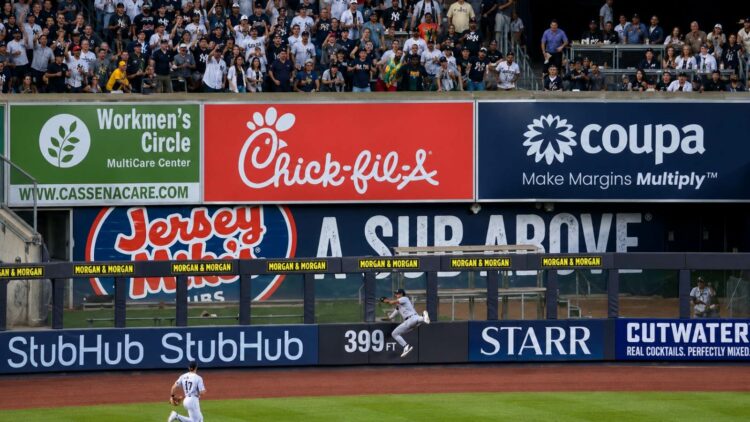 Former Yankees OF Everson Pereira crashed into the wall while catching a Ben Rice blast during the Yankees' 10-5 win over the White Sox, New York, Jun 17, 2026.
