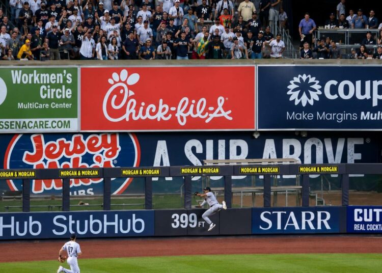 Former Yankees OF Everson Pereira crashed into the wall while catching a Ben Rice blast during the Yankees' 10-5 win over the White Sox, New York, Jun 17, 2026.
