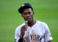 Jazz Chisholm is having a blow pop at the second base during the Yankees' 5-3 loss to the Tigers, Detroit, Jun 22, 2026.