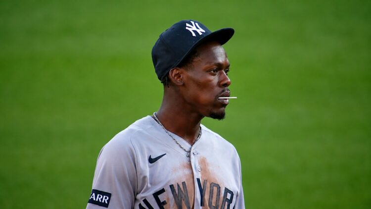 Jazz Chisholm is having a blow pop at the second base during the Yankees' 5-3 loss to the Tigers, Detroit, Jun 22, 2026.