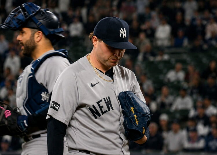 Los Yankees remontan al final, pero no logran salir del lío inicial y caen por 8-5 ante los Blue Jays