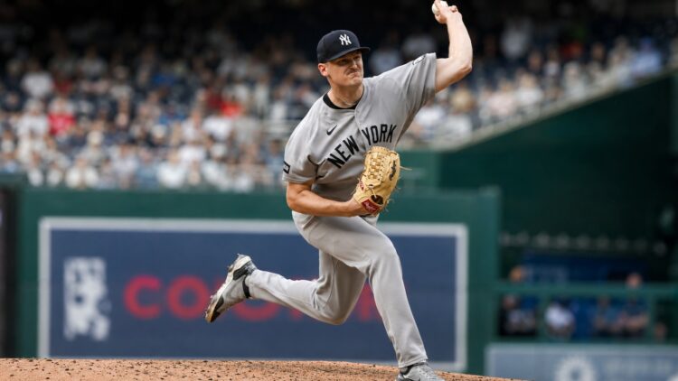 Brent Headrick pitches in the Yankees' 1-0 win over the Phillies, Philadelphia, July 24, 2026.
