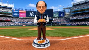 La cita de los Yankees es el 27 de agosto, pero la figurita de Costanza «Calzone» ha desatado una locura en el mercado de segunda mano con precios de hasta 250 dólares