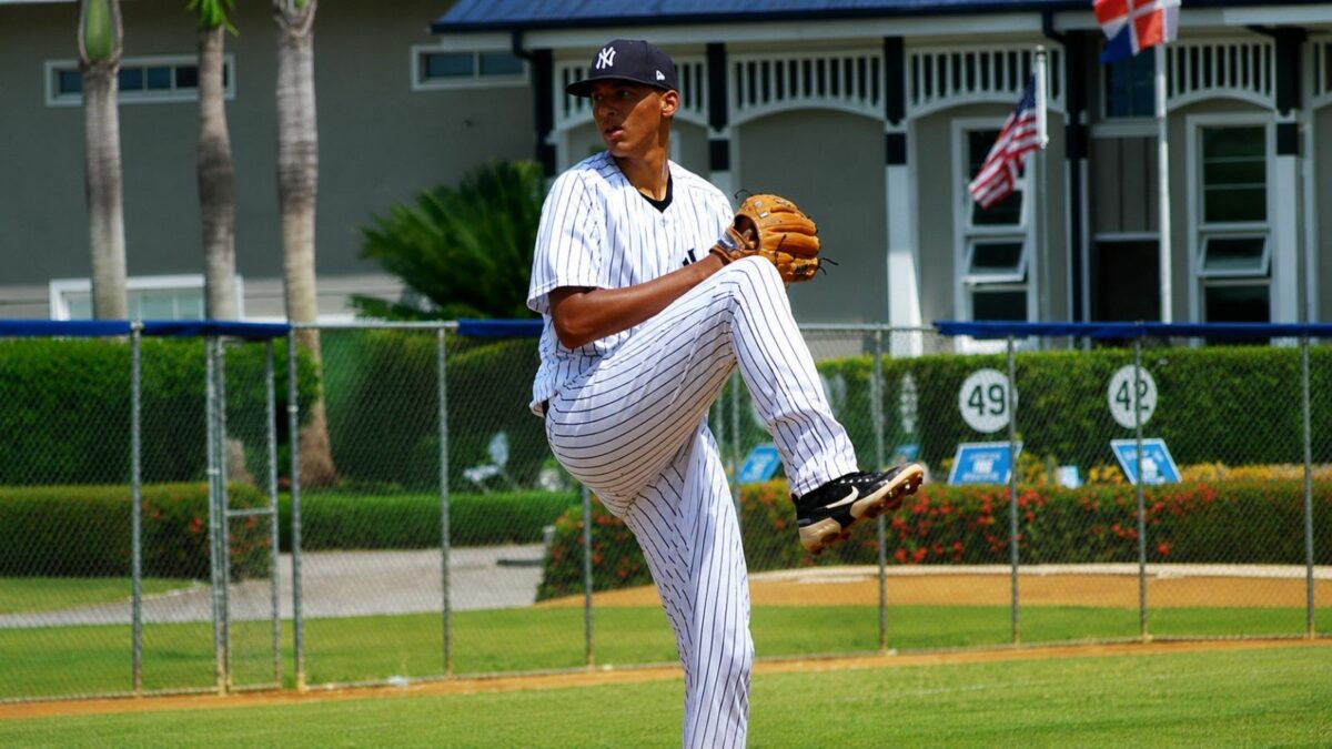 Yankees pitching prospects Henry Lalane in 2025.