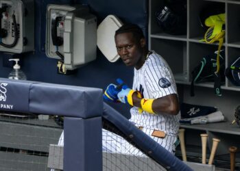 Jazz Chisholm Jr. exited the game with toe injury in the Yankees' 6-1 loss to the Twins in New York, July 5, 2026.