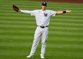 Spencer Jones poses for Yankees fans during the 5-3 loss to the Red Sox on June 5, 2026.