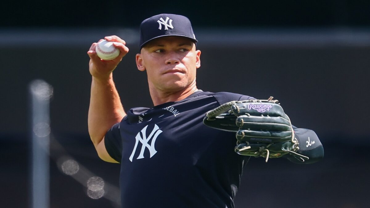 Aaron Judge throws prior to the Yankees' 8-3 win over the Blue Jays, New York, August 23, 2026.