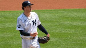 Cam Schlittler lanza un mensaje contundente sobre su «bloqueo» después de que los bates de los Yankees le fallaran otra vez