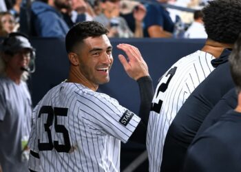 Cody Bellinger snapped a 32-game homer drought in the Yankees' 9-7 loss to the Astros, New York, August 26, 2026.