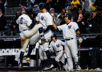Didi Gregorius celebrated with Aaron Judge after his second homer in the Yankees’ 11-4 win over the Tampa Bay Rays, New York, April 3, 2018.