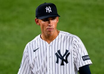 George Lombard Jr. reacts after his sixth straight error in the Yankees' 5-1 loss to the Astros, New York, August 27, 2026.