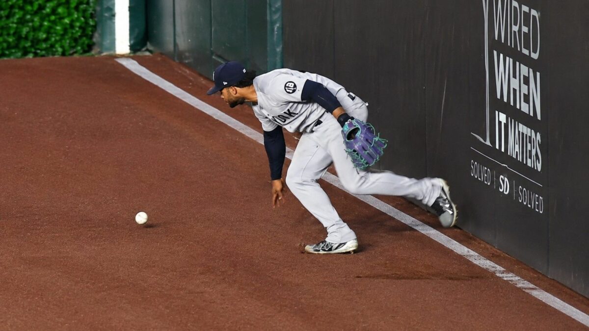 A misfielding by Jasson Dominguez handed Cubs a triple as the Yankees lose 5-2 to the Cubs at Wrigley Field, Chicago, August 1, 2026.