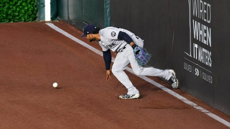 A misfielding by Jasson Dominguez handed Cubs a triple as the Yankees lose 5-2 to the Cubs at Wrigley Field, Chicago, August 1, 2026.
