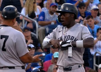Jazz Chisholm Jr. faces fan anger over his base running in the Yankees' 3-1 loss to the Blue Jays, Toronto, August 14, 2026.