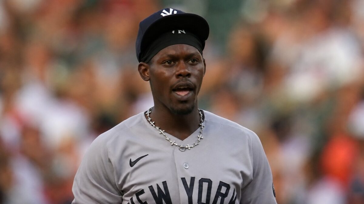 Jazz Chisholm shouts at umpire blaming him after a defensive error in the Yankees' 3-1 win over the Orioles, Baltimore, August 19, 2026.