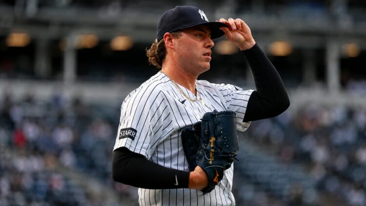 Ryan Weathers pitched 5 ²/₃ innings with 1 ER in the Yankees' 4-1 win over the Mariners, New York, August 11, 2026.