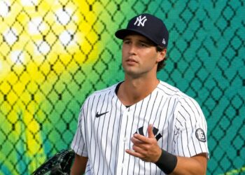 Spencer Jones' two-run homer helped the Yankees secure 3-1 win over the Blue Jays, New York, August 21, 2026.