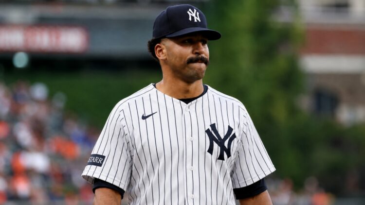Trent Grisham reacts after missing a catch in the Yankees' 3-1 loss to the Cardinals, New York, August 5, 2026.