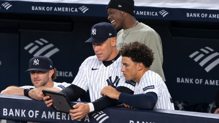 George Lombard Jr. and Aaron Judge are looking at an iPad during the Yankees' 10-3 win over the Rockies, New York, September 10, 2026.