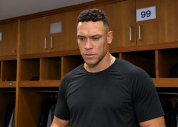 Aaron Judge exited the game in the sixth during the Yankees' 5-4 loss to the Twins, Minnesota, September 16, 2026.