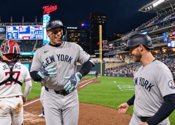 Aaron Judge celebrates it with Bellinger after his home run in the Yankees' 8-3 win over the Twins, Minnesota, September 14, 2026.