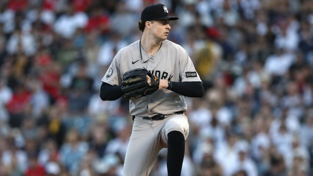 Cam Schlittler pitched eight innings to notch a record in the Yankees' 3-1 win over the Blue Jays, New York, August 21, 2026.