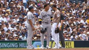 La apuesta de Boone en los últimos compases del partido frena el intento de remontada de los Yankees en la derrota de los Padres por 4-3