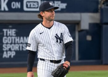 Ryan McMahon reacts after an error in the fifth during the Yankees' 6-1 loss to the Rays, New York, September 22, 2026.