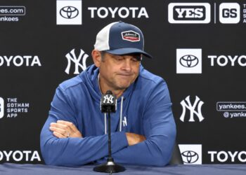 Yankees manager Aaron Boone speaks to reporters on Oct. 21, 2026.