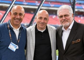 The Yankees plan to move on from Omar Minaya and Brian Sabean, two key Cashman aids, as they prepare for 2027.