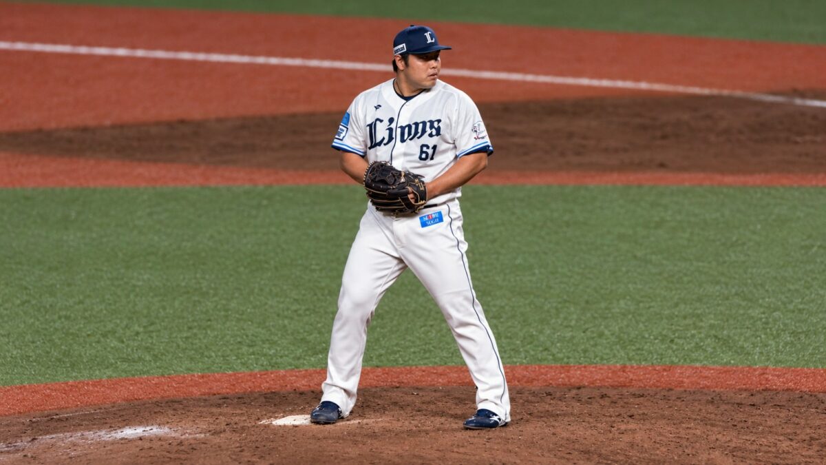 The Yankees sent scouts to watch 100-mph Japanese pitcher Kaima Taira in 2026. His 1.36 ERA leads Pacific League.