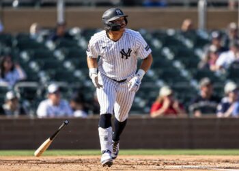 Yankees prospect Kyle West hit two home runs exceeding 450 ft on Oct. 26, 2026.